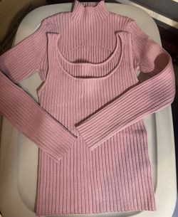 Woman’s large Pink Sweater