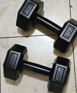 7.5 lbs pair dumbbells