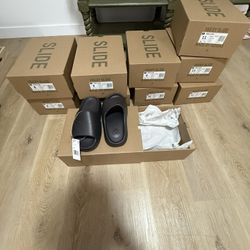 Yeezy Slides 