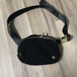 Lululemon Fleece Everywhere Belt Bag