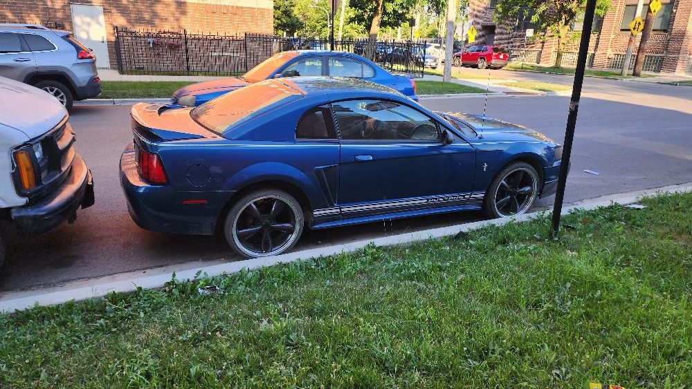 2000 Ford Mustang