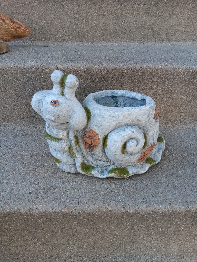 Fiberstone Outdoor Patio Planter Pot