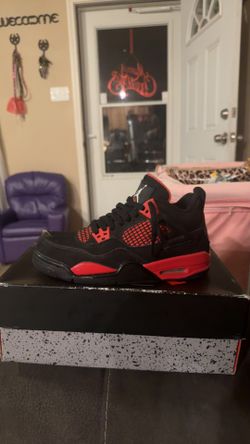 Jordan 4 Red Thunders Size 5.5