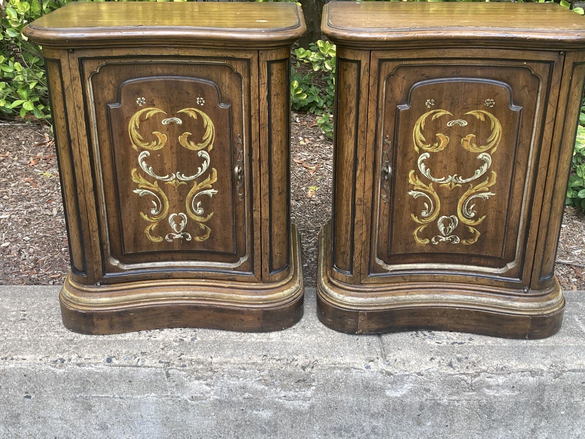 Pair of Vintage Drexel Heritage Side Tables – Solid Wood, Quality Craftsmanship