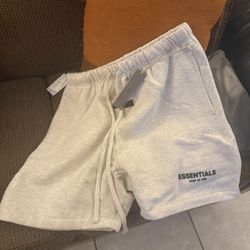 Men Essentials Shorts 