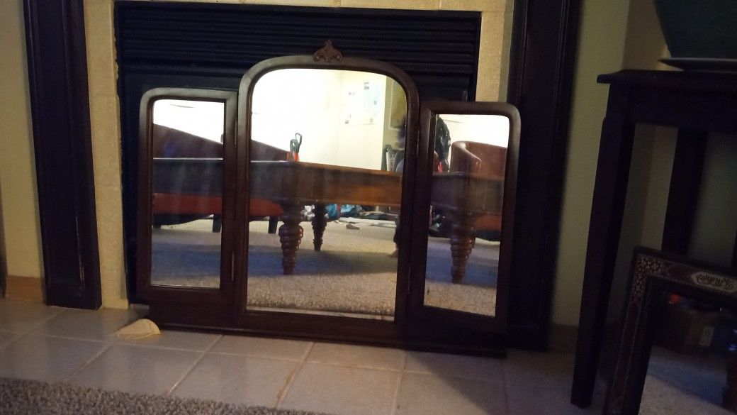 Trifold Mirror Vanity