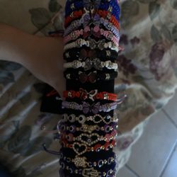 Pulseras/ Bracelets  