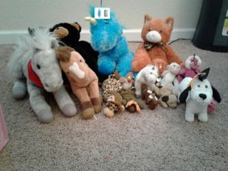 5 big stuffed animal plus 9 small stuffed animals