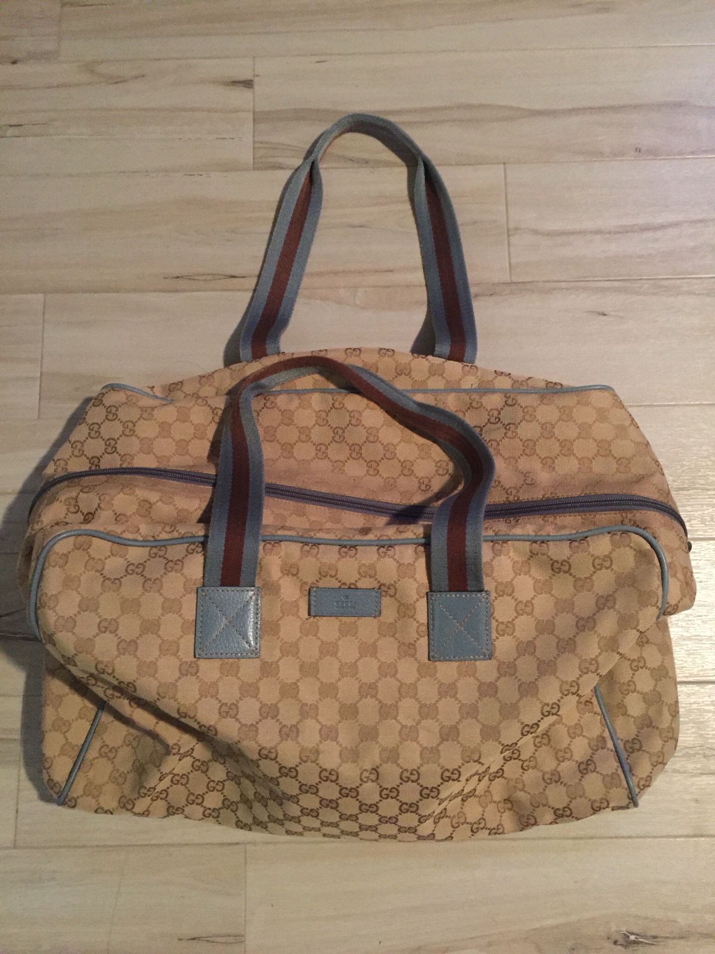 Gucci duffel bag