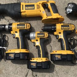 Dewalt Compact Combo Tool Kit 