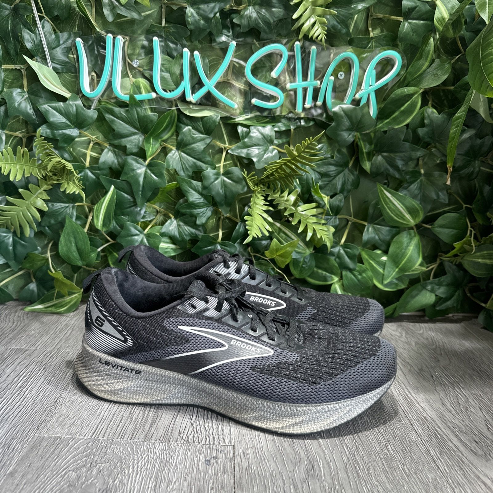 Brooks Womens Levitate 6 1203831B039 Black Running Shoes Sneakers Size 10.5 B