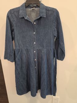Girls Denim A-line dress size 14-16, collar, button down  with belt, knee length.