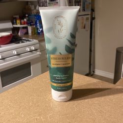 Bath & Body Works Ultimate Hydration Body Cream 