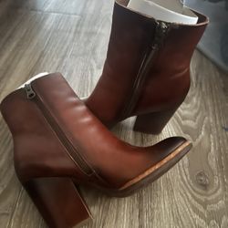 New - $30 Kork-Ease Size 6.5