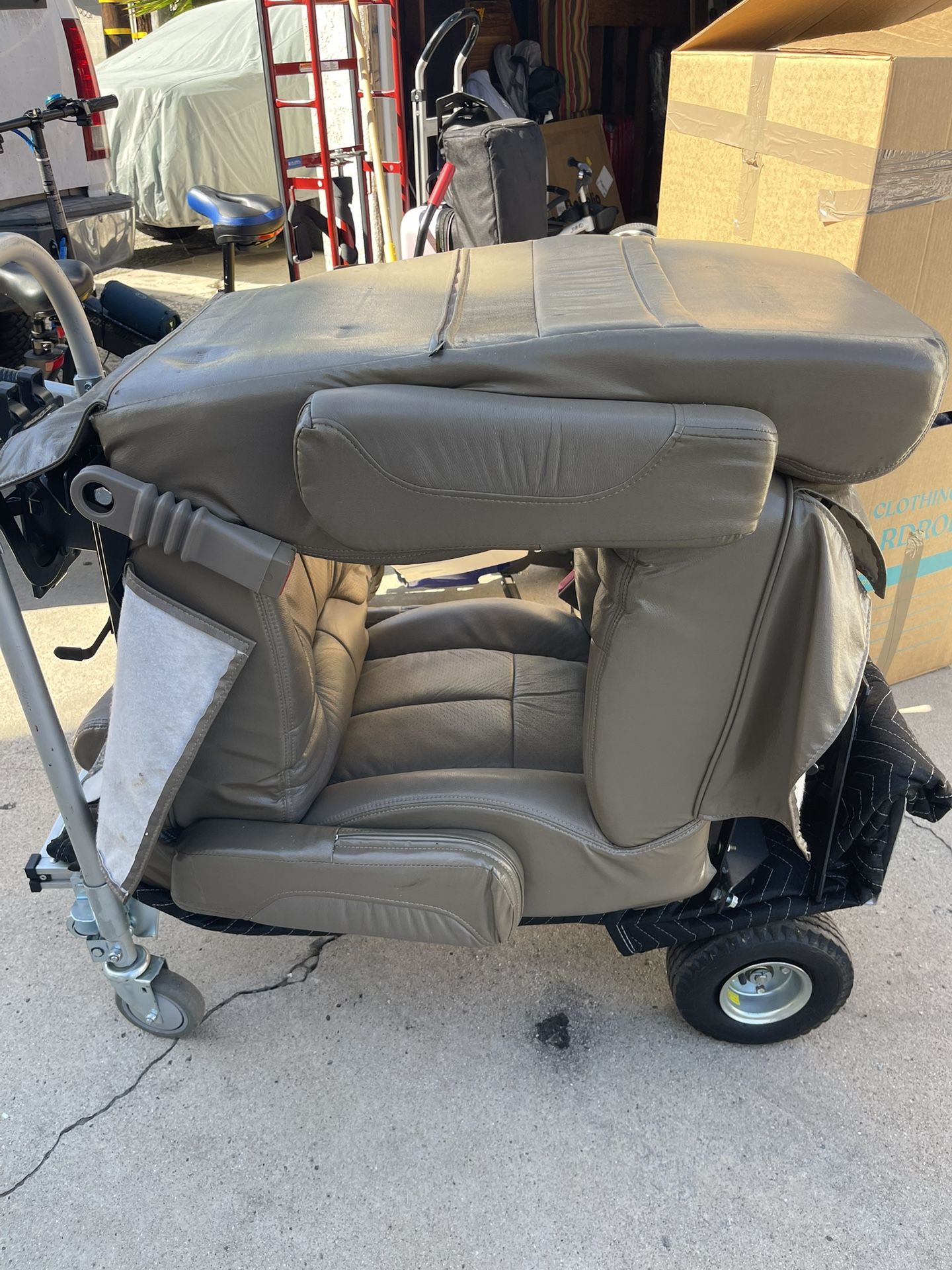 Chevy , GMC interior middle Captains Swivel Seats And Rear Electric Seat Bed, Seat Belts, Interior ect..
