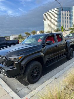 2025 Toyota Tacoma trd-offroad