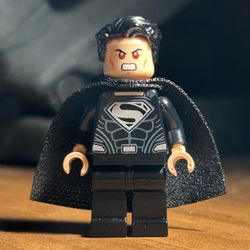 Lego custom Superman black suit Justice League Snyderverse
