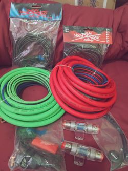 Sky High Audio 4 gauge amp installation kit. Brand new. 18 ft power 5 ft ground Hi quality. FREE DELIVERY IN PORTLAND VANCOUVER AREA 