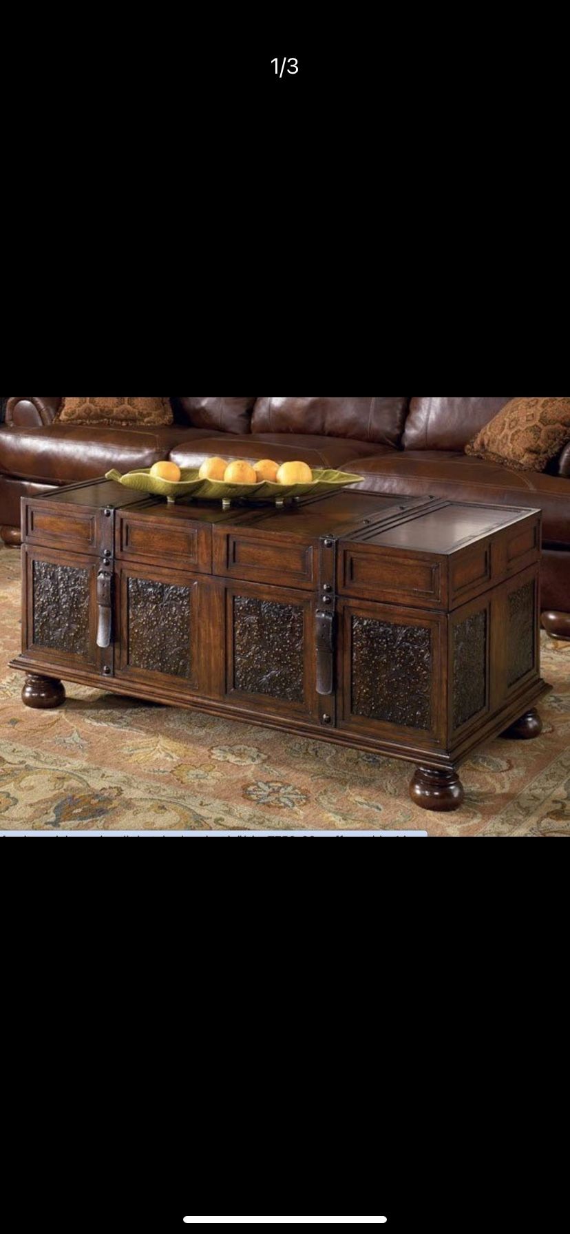 BEAUTIFUL ANTIQUE-STYLE COFFEE TABLE - EXCELLENT CONDITION