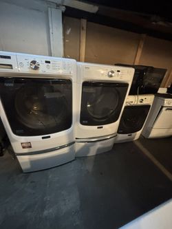 Maytag Washer And Dryer Set On Good Working Condition