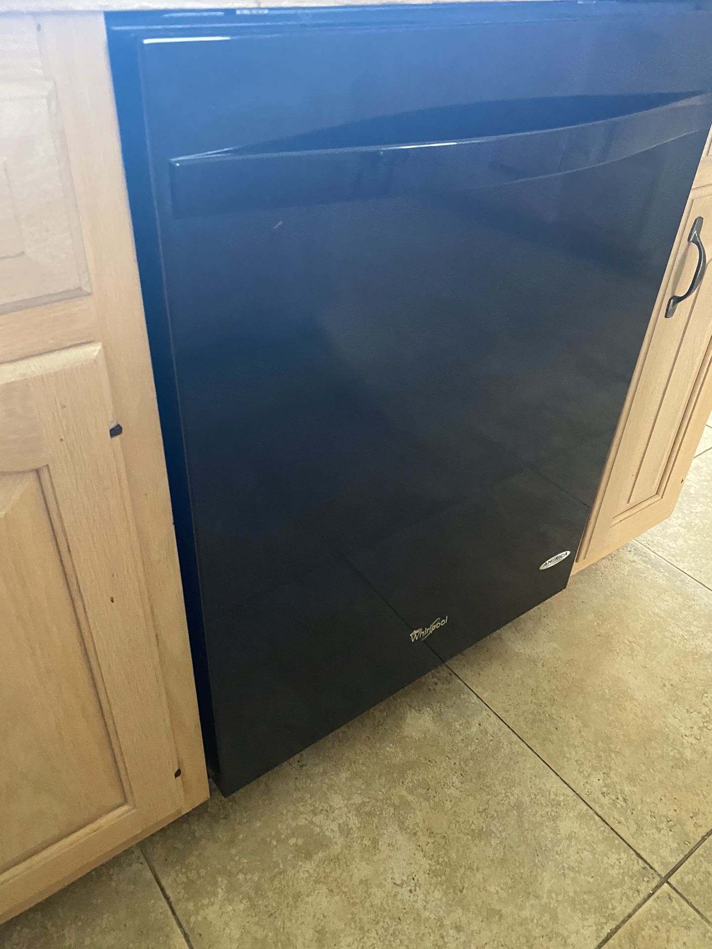 Dishwasher 24” Like New