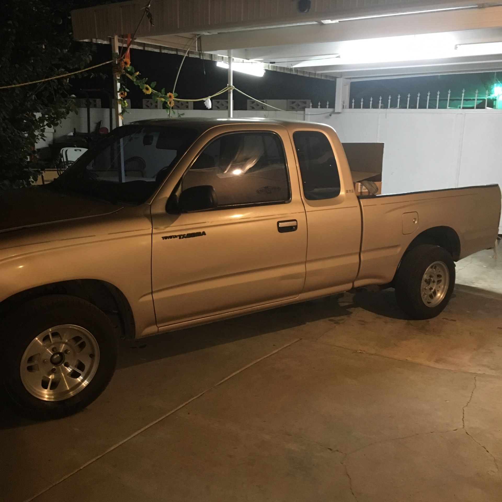 Toyota Tacoma (Stick Shift) for Sale in Montclair, CA - OfferUp