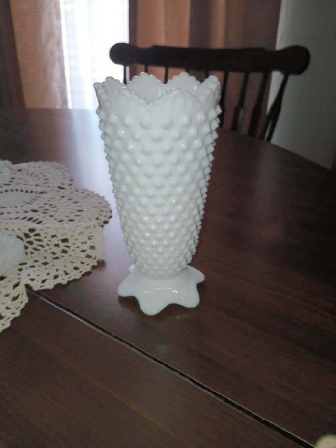 Fenton Hobnail Milk glass Vase
