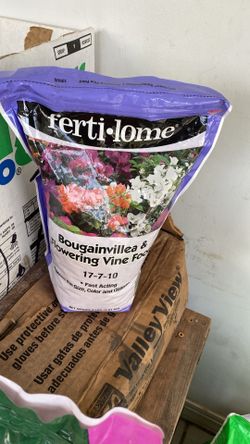 Fertilome Bougainvillea & Flowering Vine Food 17-7-10 – 4 lb Bag for $15
