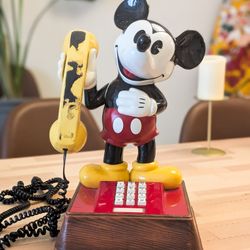 RARE 1976 Mickey Mouse Telephone 