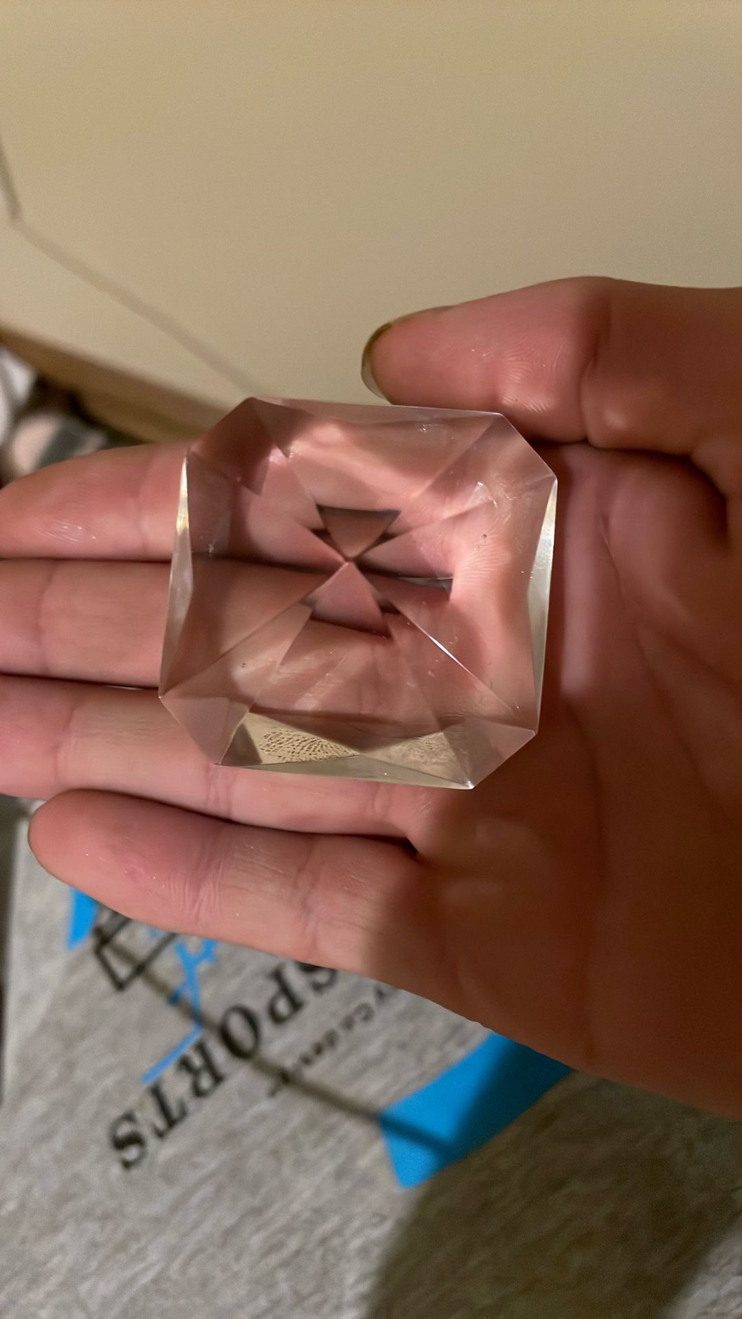 Glass diamond