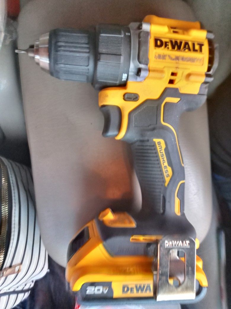 20 Volt Dewalt Drill $70 (not Used)