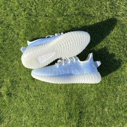 Yeezy 350 V2 Mono Ice