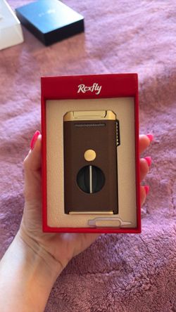 Brand New A ll-in-one Torch Lighter with Holder, Pop Out Cutter