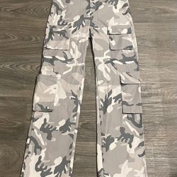 Grey and White Camo Cargo Army Pants Size XS 