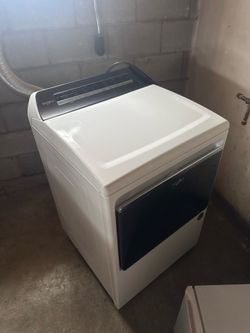 Whirlpool Washer & Electric Dryer Set