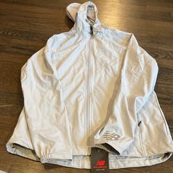 NB Woman’s Windbreaker