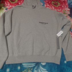 Essential Sweather M