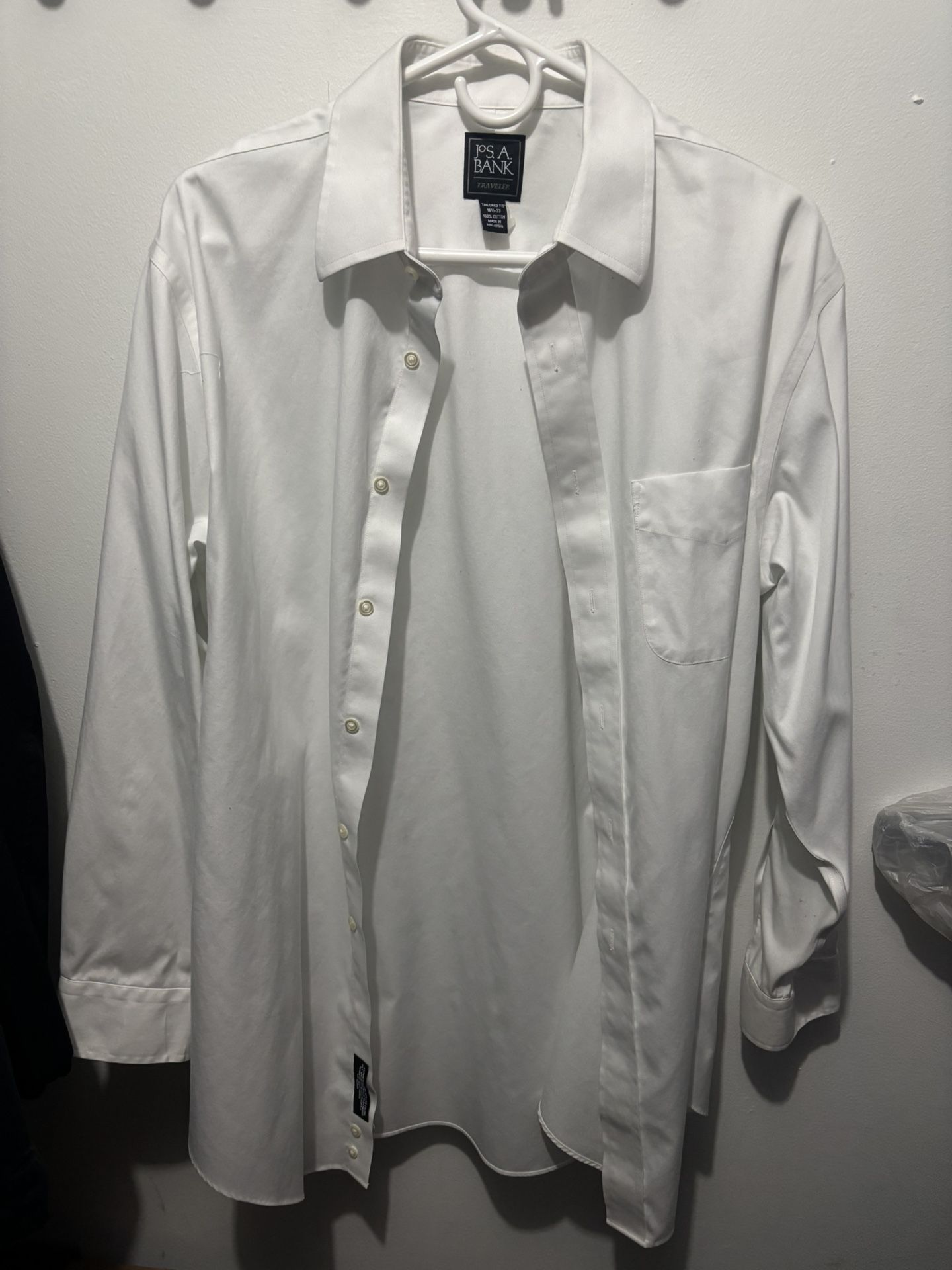 Jos. A. Bank Men's Dress Shirt Size 16.5-33 Tailored Fit