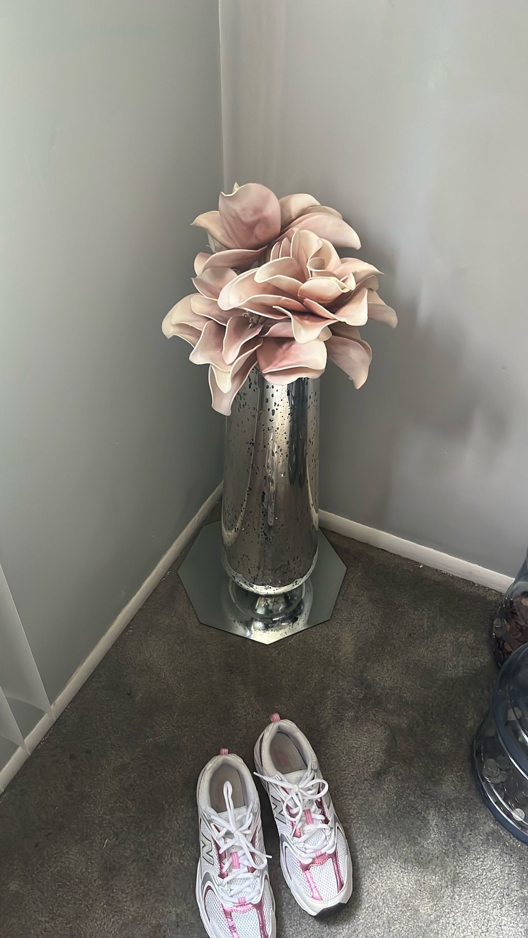Flower Vase, With Glass Plate