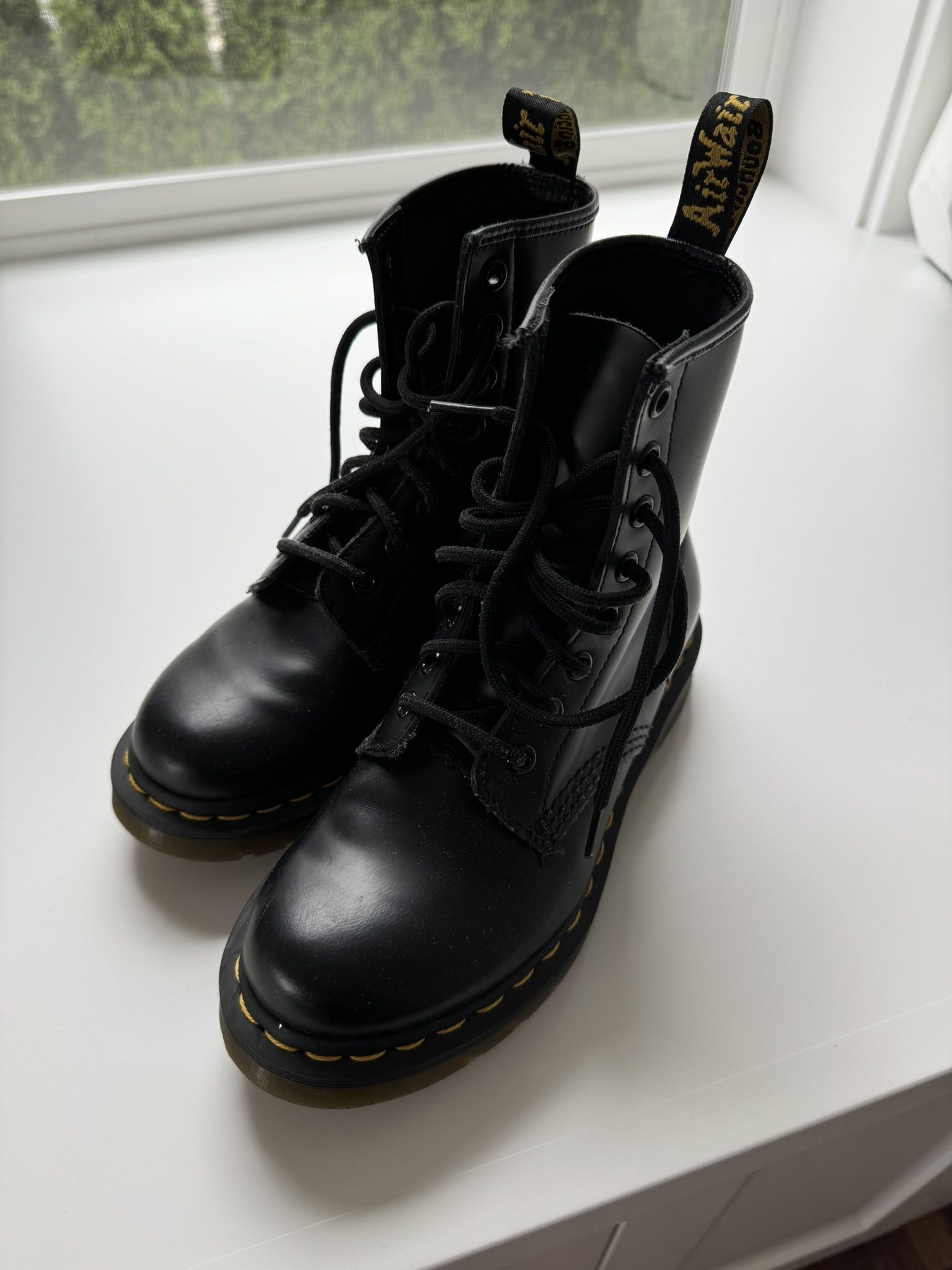 Doc Martens Woman’s Size 5