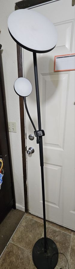 Floor Lamp With Remote