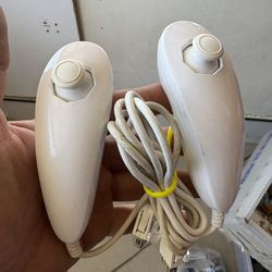 Nintendo Wii Nun Chucks Only OEM