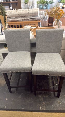 NEW Set of 2 Barstools