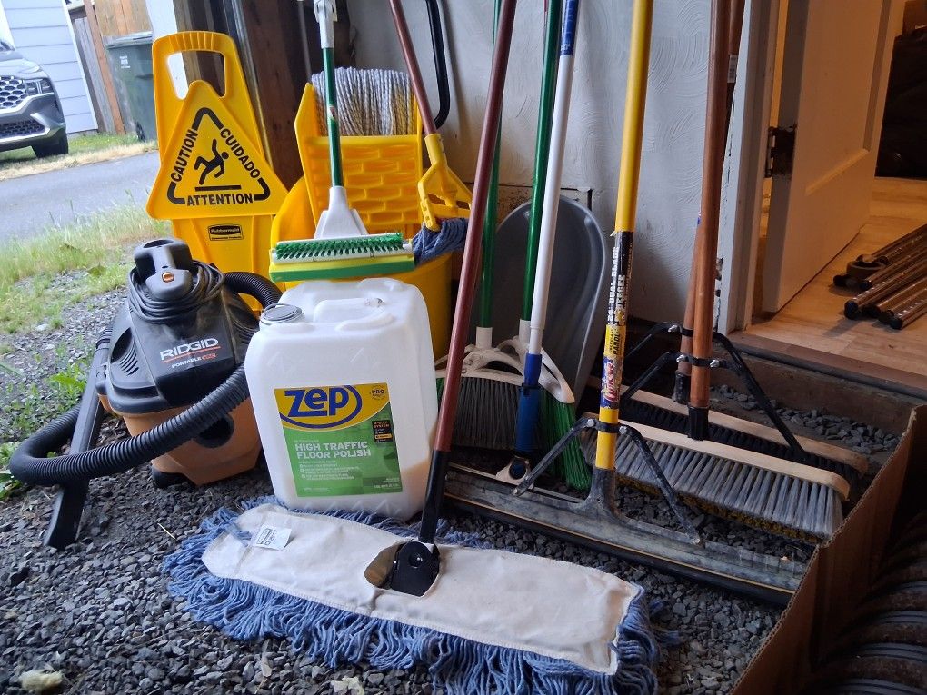 Janitorial Cleaning Supplies