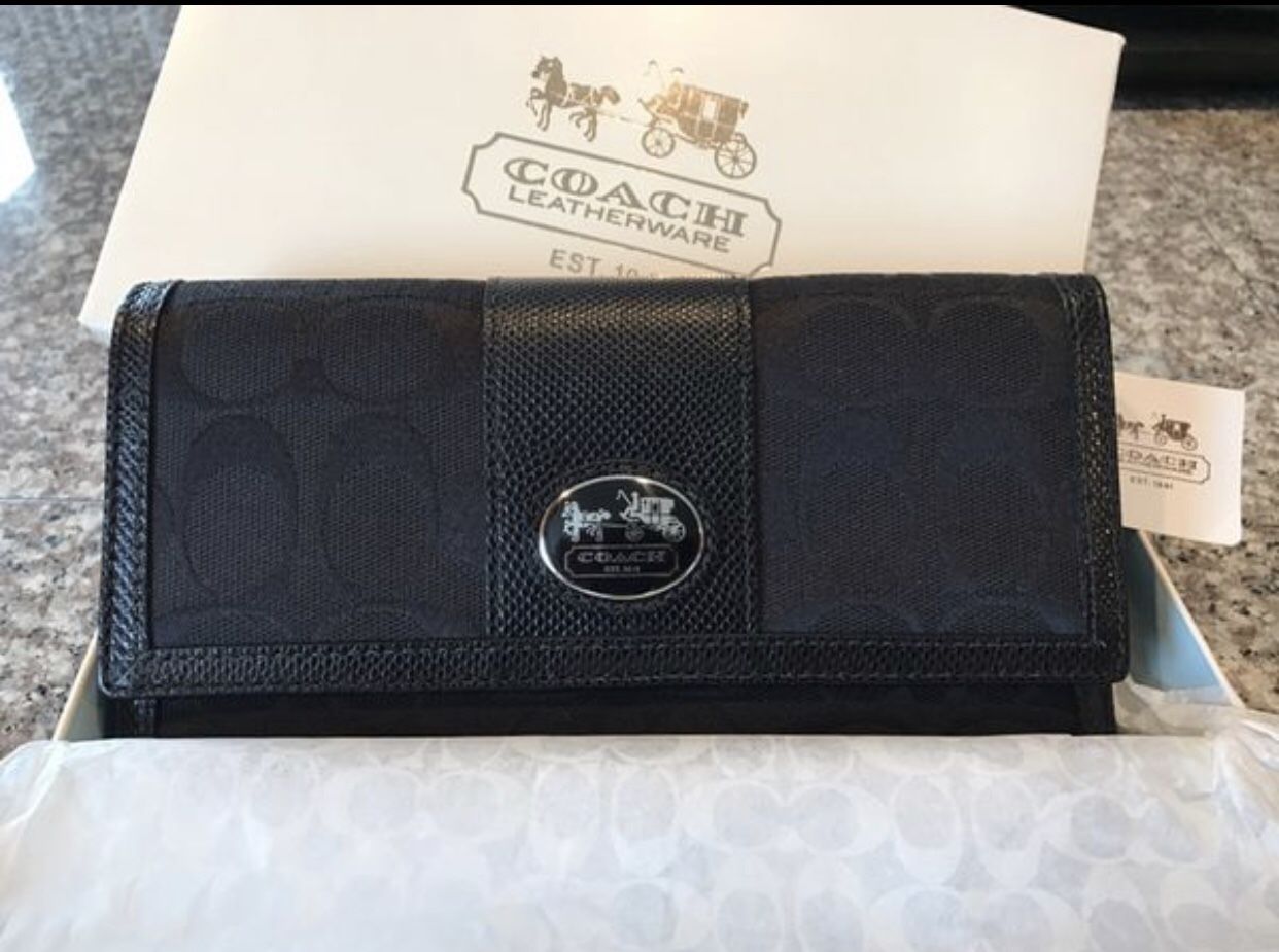 NWT Coach Wallet