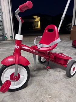 Radio Flyer Kids Tricycle with Push Handle