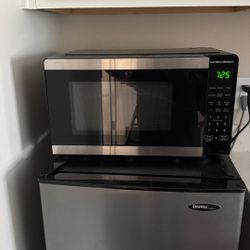 Hamilton Beach Small Microwave