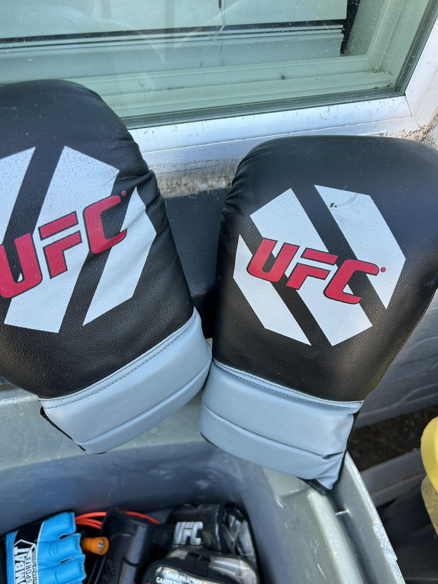 Boxing/ MMA Gloves