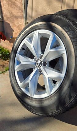 Volkswagen Atlas 18" Prisma alloy wheels with tires. Fit VW Atlas, ID4, Arteon, Tiguan etc