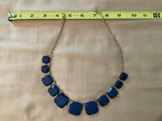Necklace/Clbalt Blue Stones On Gold Tone Chain  